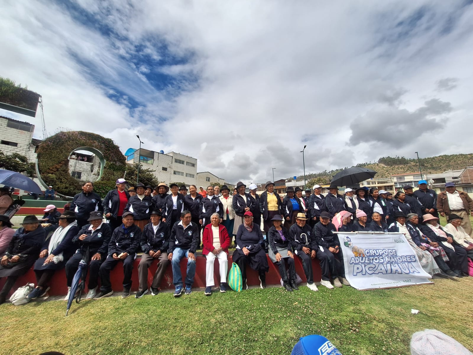 ADULTOS MAYORES DE PICAIHUA BRILLAN EN HOMENAJE DEL DÍA INTERNACIONAL DE LAS PERSONAS DE LA TERCERA EDAD ORGANIZADO POR CCPDA